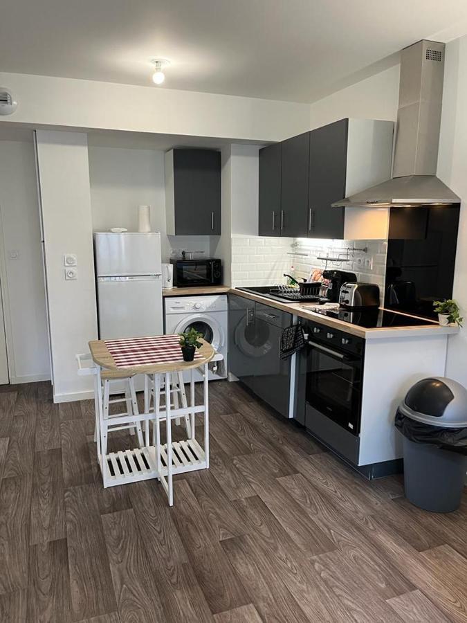 Appartement F2 De Haut Standing En Hypercentre Avec Jardin Prive A 270 M De La Gare De Mantes ! المظهر الخارجي الصورة
